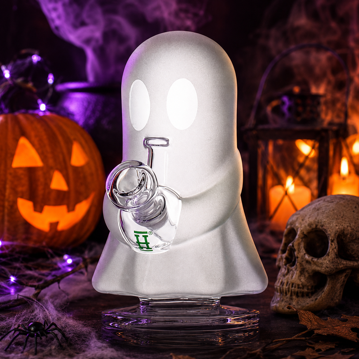 Hemper Ghost XL Bong with a Halloween background