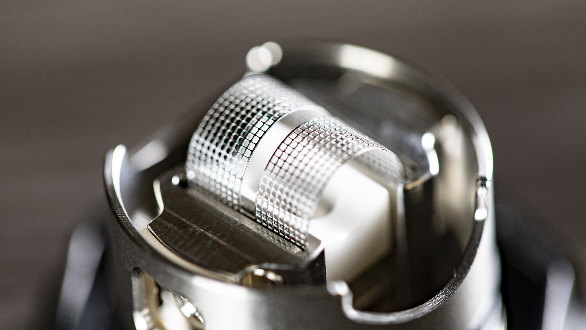 mz ts 250 vape Mesh Coils vs Regular Coils: Which Is Better?